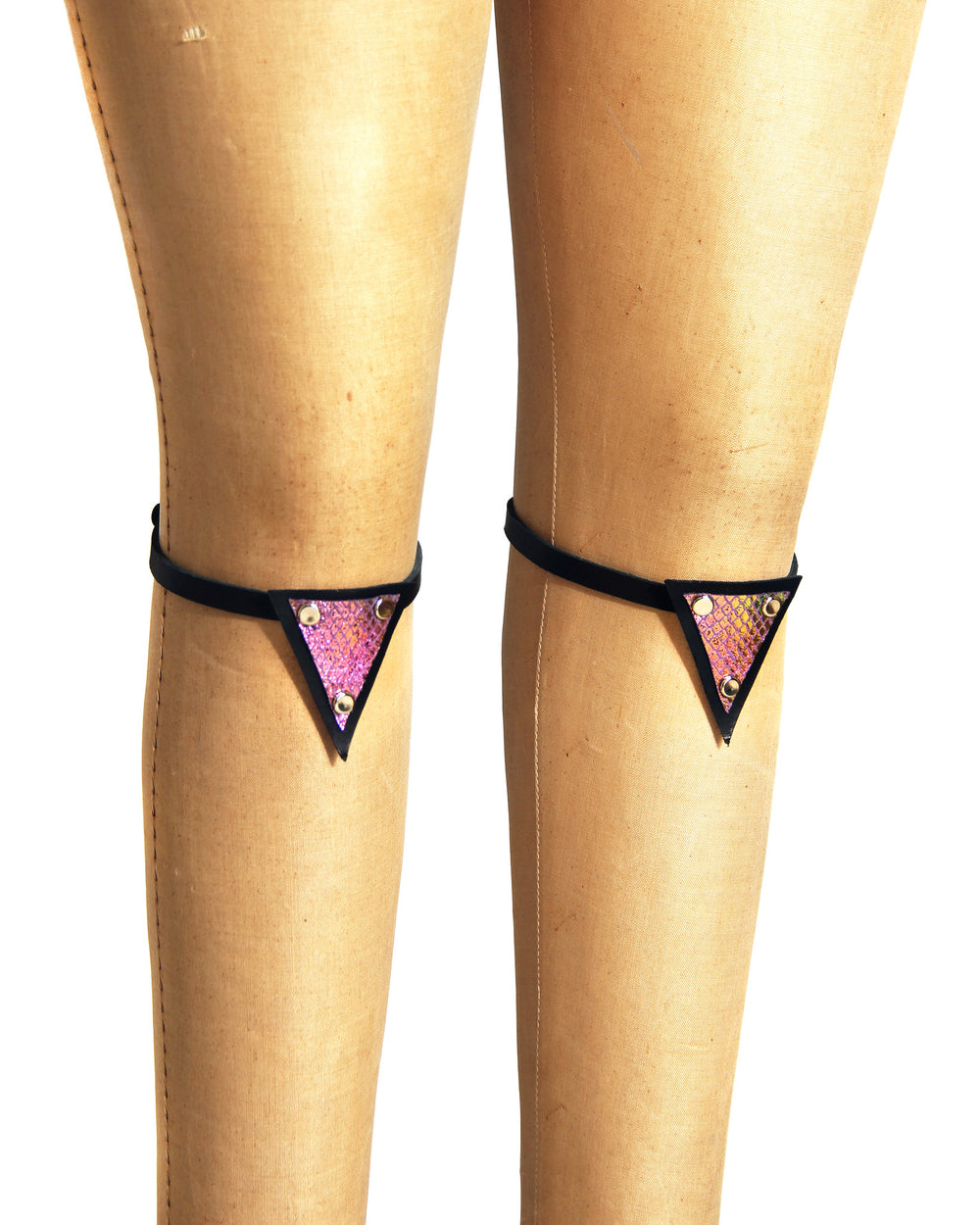 Close up of Trianthem knee triangle harness