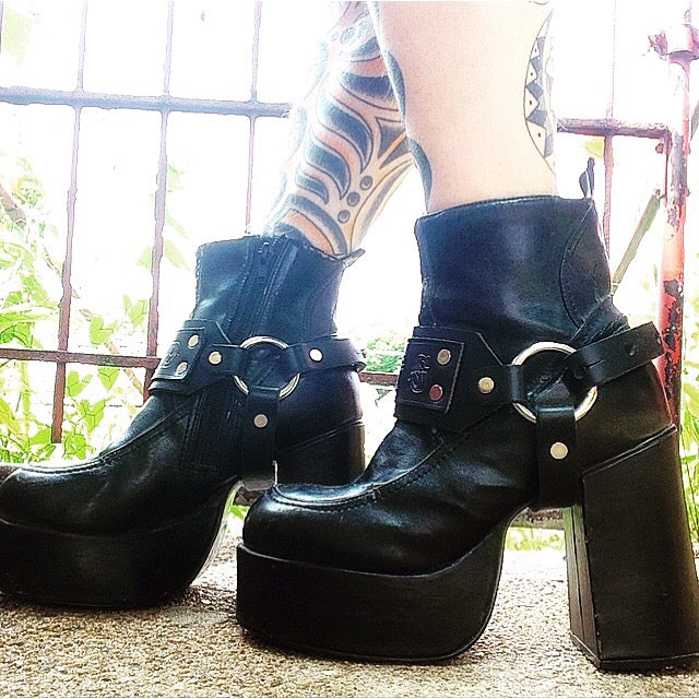 Flawed BADASS Boot Harnesses