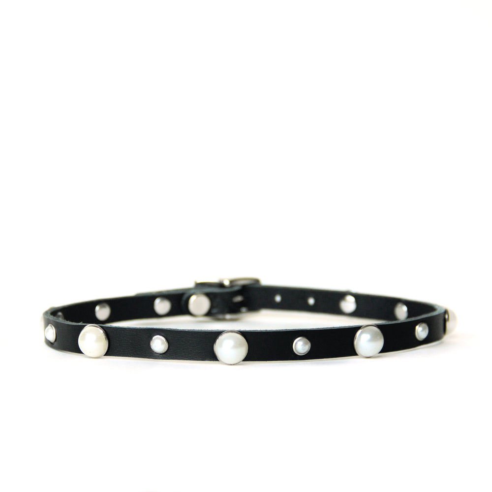 Black choker shown on a white background. Pearls are trimmed in silver.